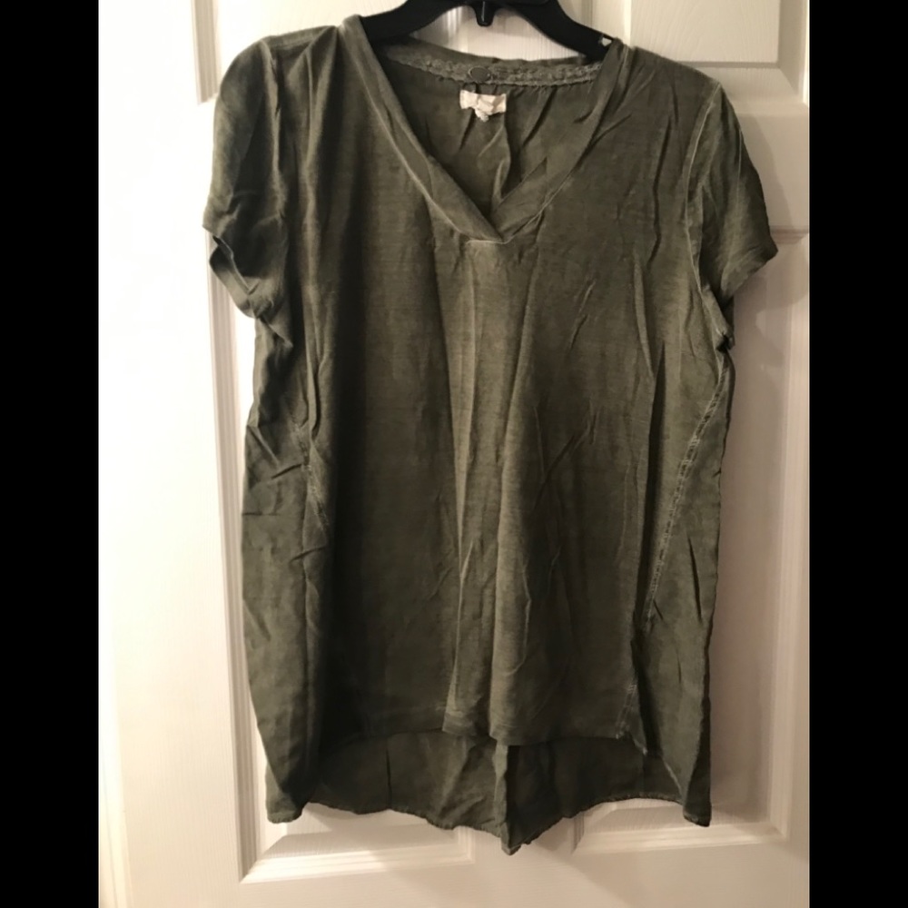 Short sleeve top